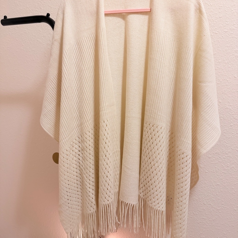 The Skyline Collection Women's Ivory and Black Fringed Open Front Shawl Sweater - Picture 11 of 11